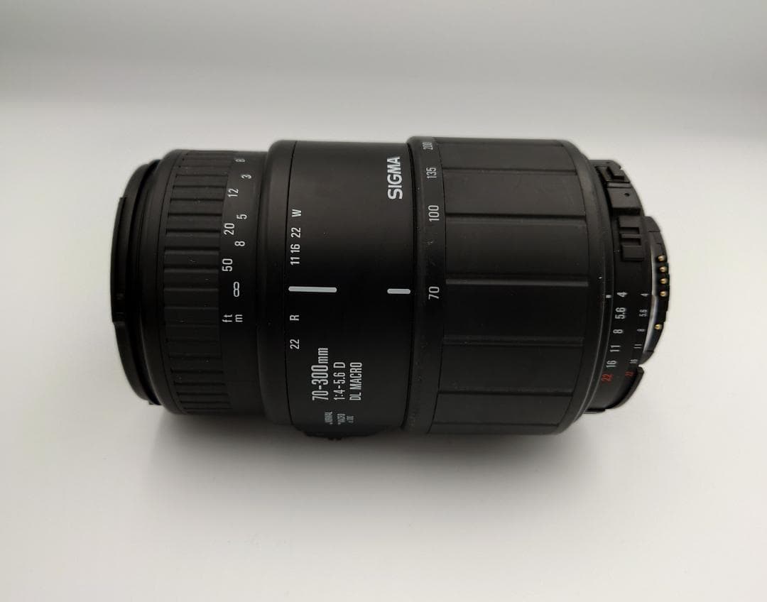 NIKON　D70　一眼レフカメラとレンズ2本セット