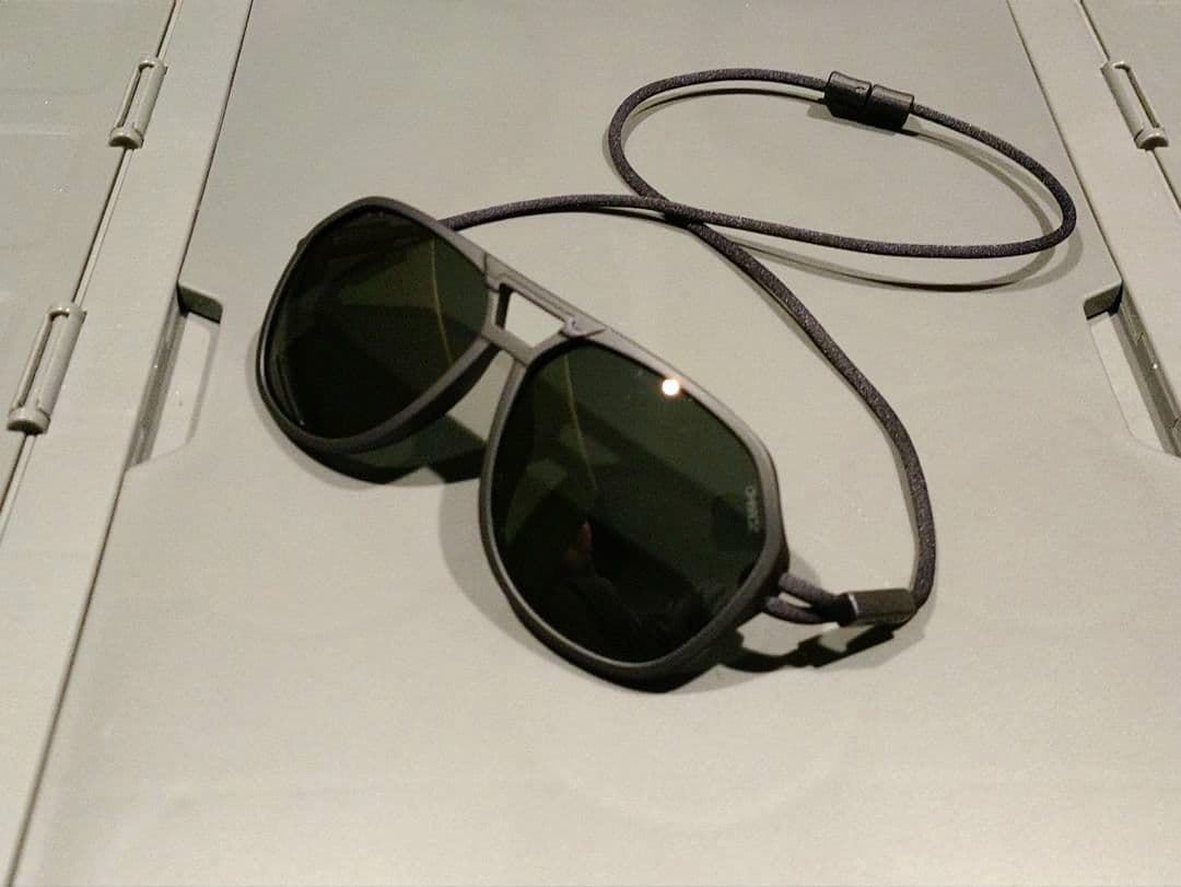 OMBRAZ/オンブラズ　CLASSIC Armless サングラス