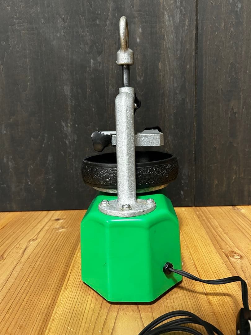 墨すり機　呉竹電動 L型 緑色