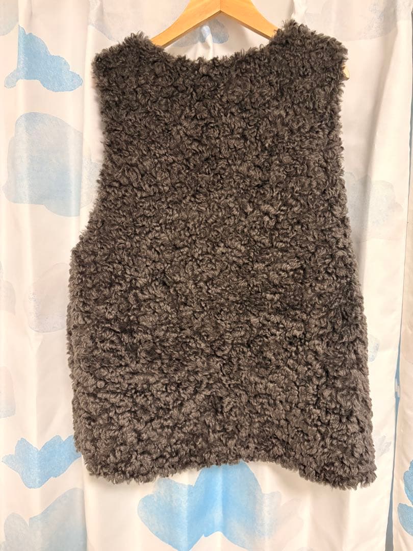 Gready Brilliant グレー Vネックベスト