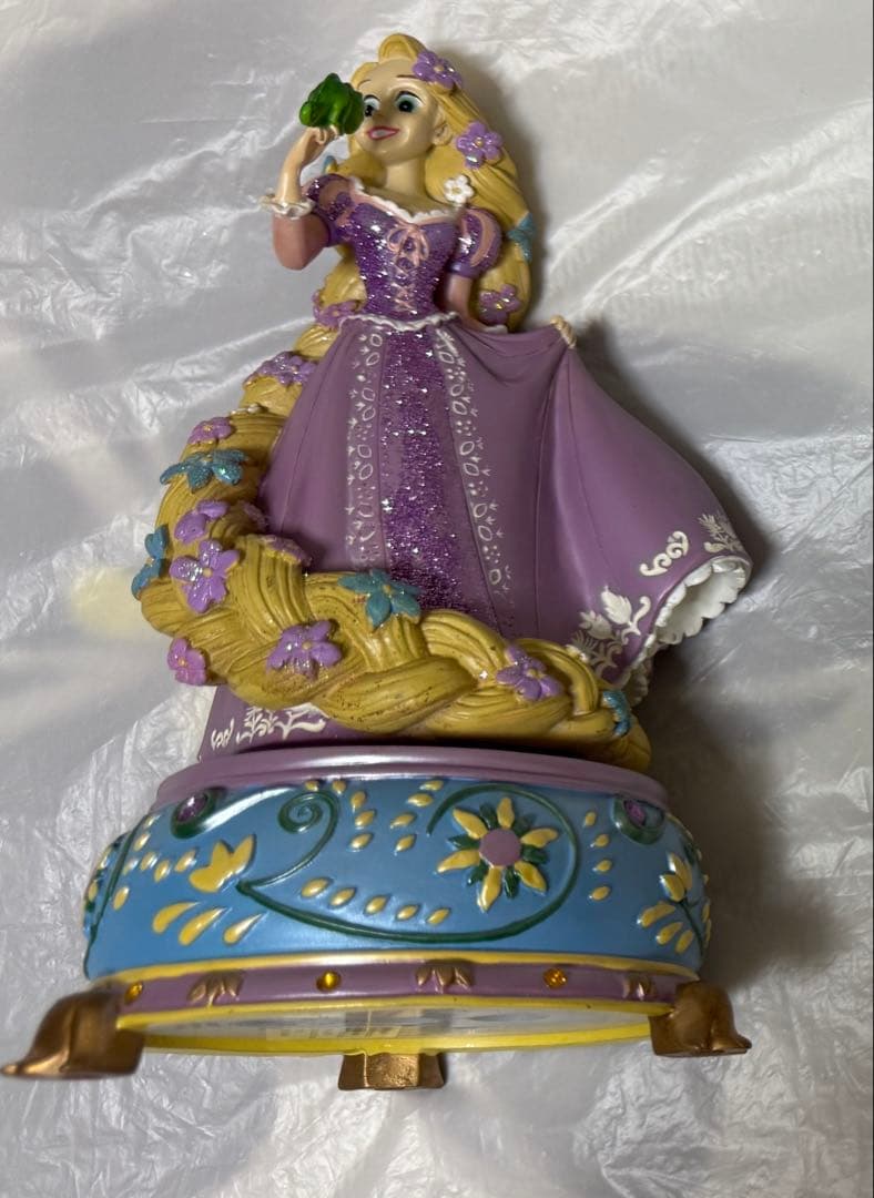 ディズニーランド パリ 塔の上のラプンツェル オルゴール