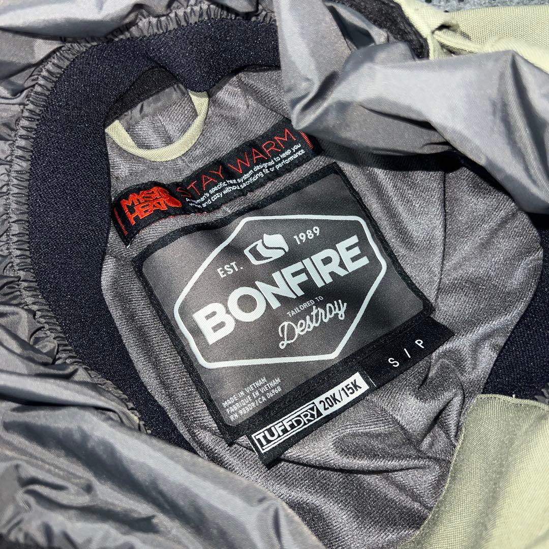 1回商品 BONFIRE レディース スノーボードウェア 上下セット サイズS