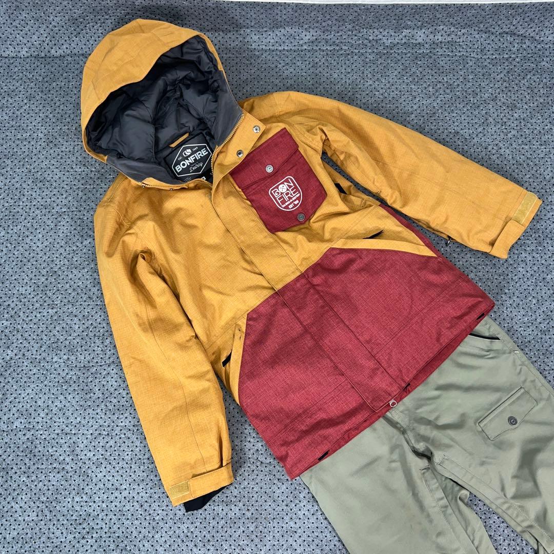 1回商品 BONFIRE レディース スノーボードウェア 上下セット サイズS