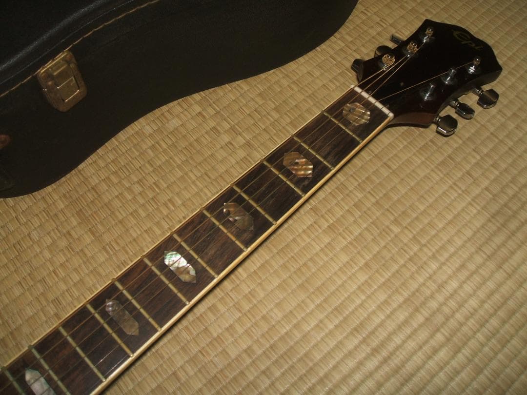 ヤンマ　エピフォン アコースティックギター Epi D16 ハードケース付