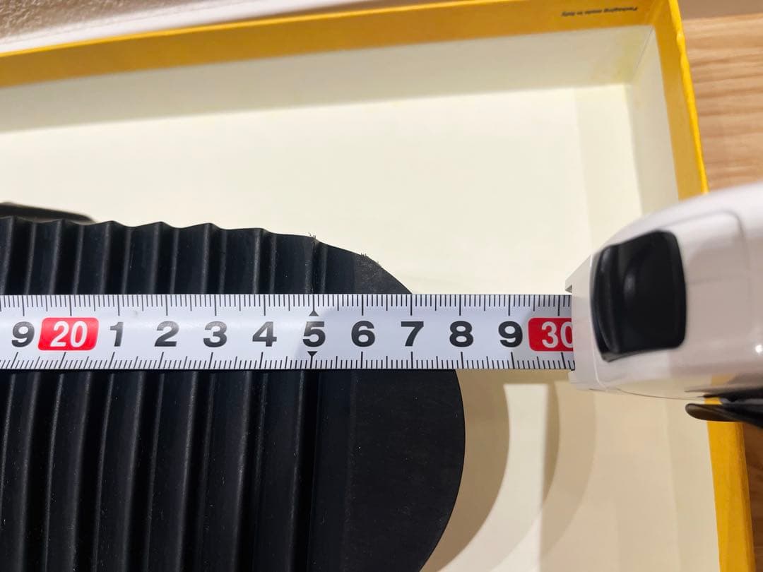 FENDI エンボス ズッカ柄 クロスベルト サンダル