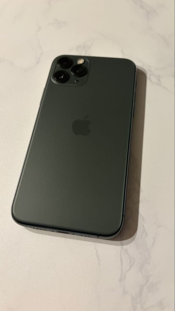 iPhone11Pro ミッドナイトグリーン　ケース付き