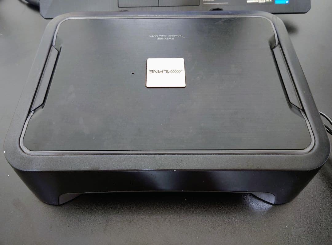 アルパイン SWE-1500 パワードサブウーファー（中古）