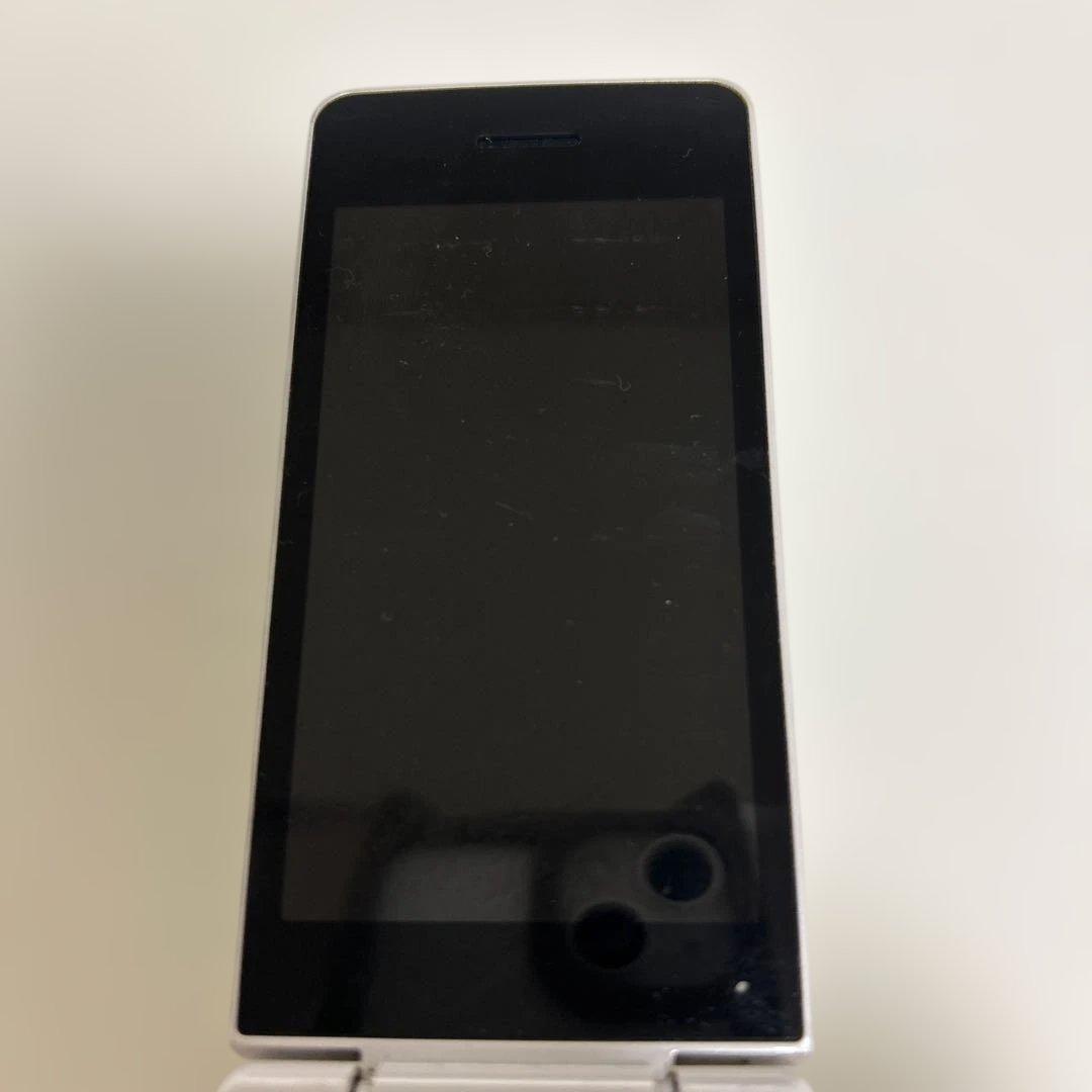 ソフトバンク　AQUOSケータイ4 A205SH ホワイト　ガラケー