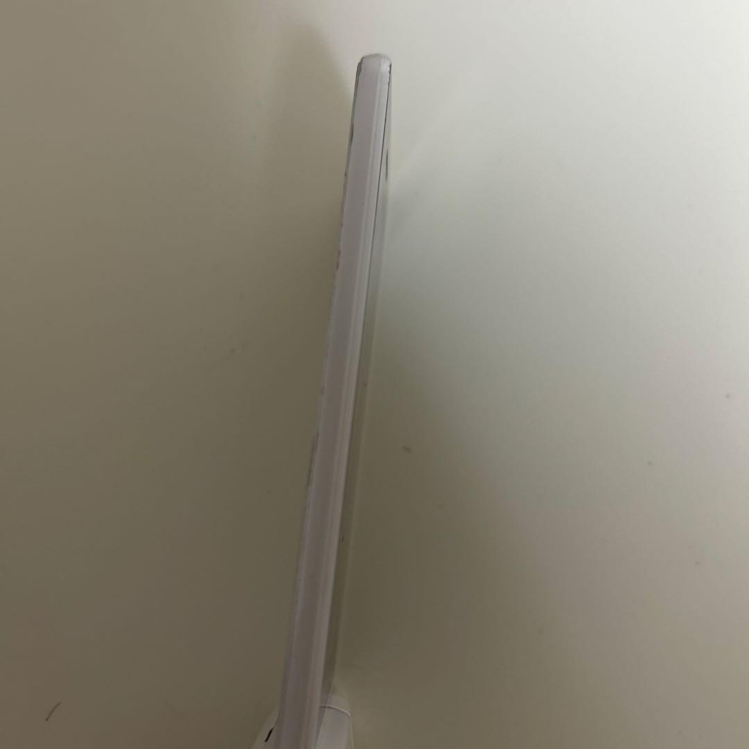 ソフトバンク　AQUOSケータイ4 A205SH ホワイト　ガラケー