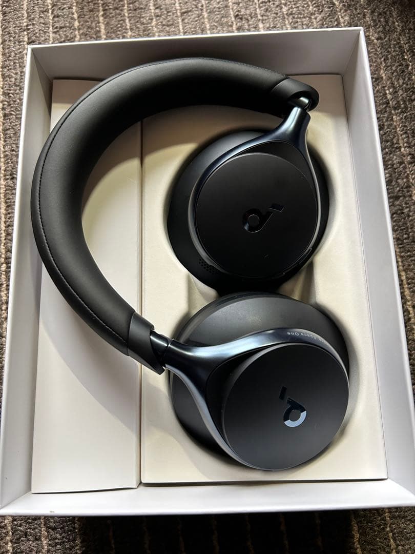 サウンドコア Space One ANKER ケース付き