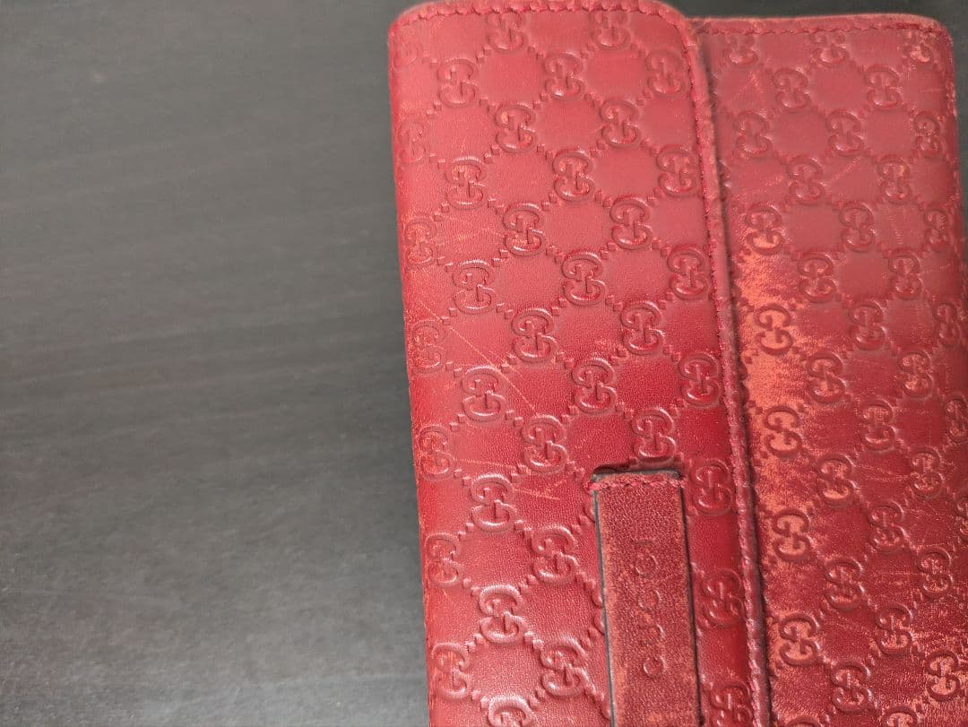 正規品　グッチ　長財布　赤　レディース　ブランド　　本物　GG柄　ロゴ　型押し