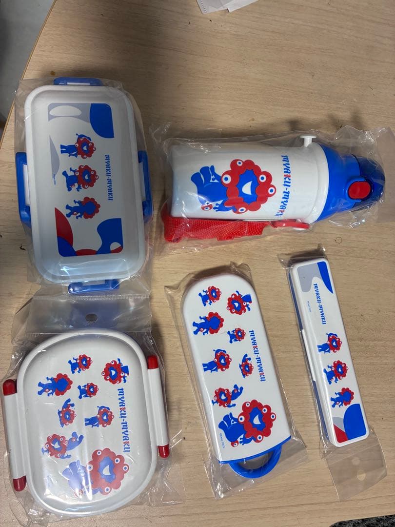 ミャクミャク大阪万博5点セット 弁当箱、水筒、箸、スプーンフォークセット送料無料