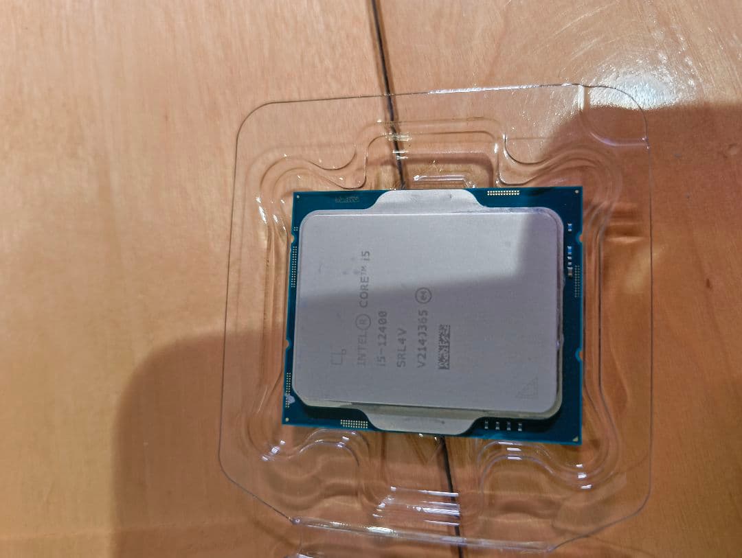 Intel Core i5 12400 (LGA 1170) CPUクーラー付き