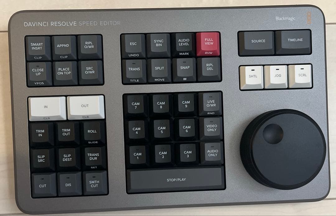 DaVinci Resolve Speed Editor(本体、箱付き)