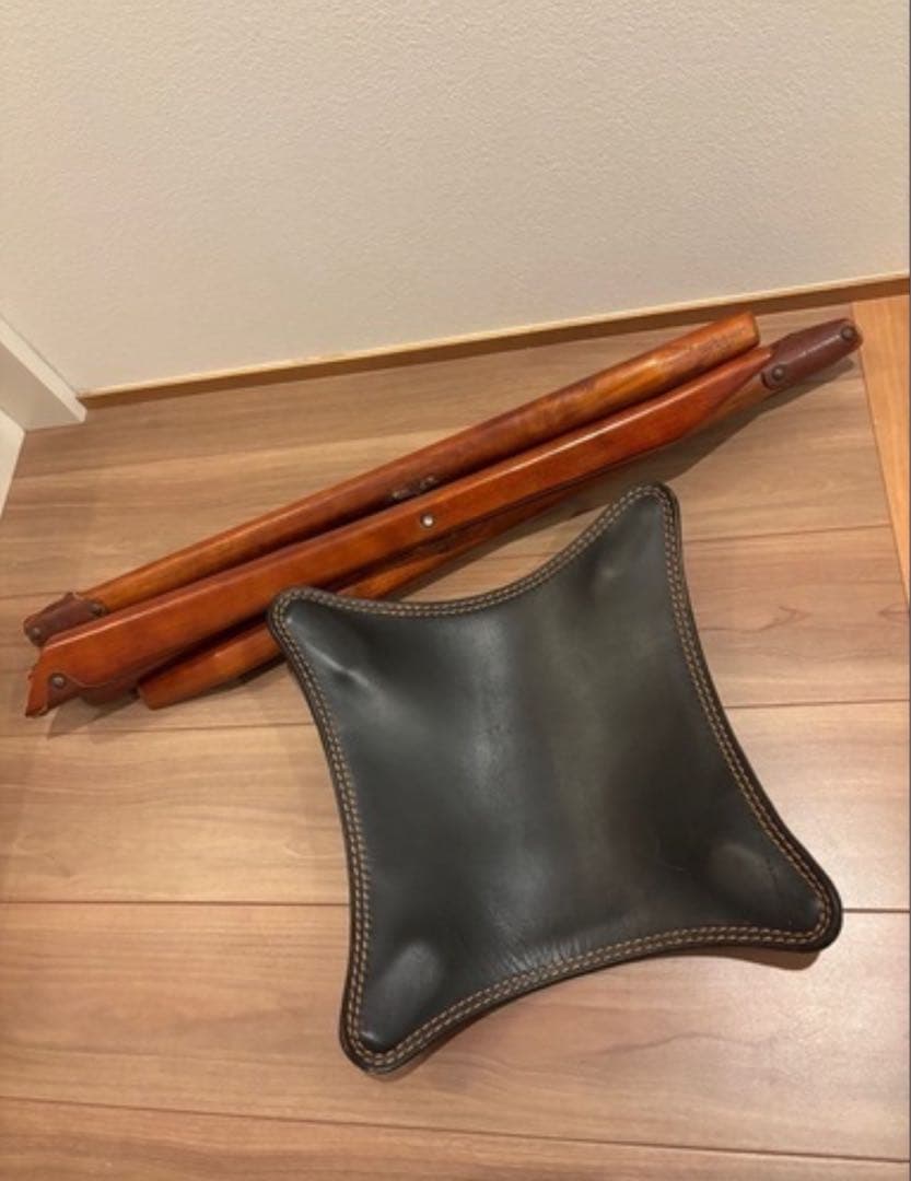 ハンティングチェア 4本足（希少） 折りたたみチェア 本革