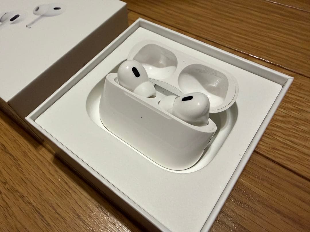 そ*た様 Apple AirPods Pro (第2世代) (Lightning