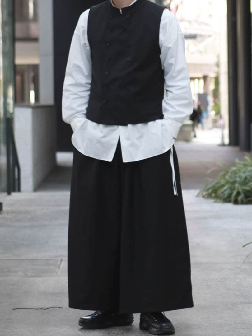 美品★S'YTE★ブラックダブルブレストスタンドカラージレベスト