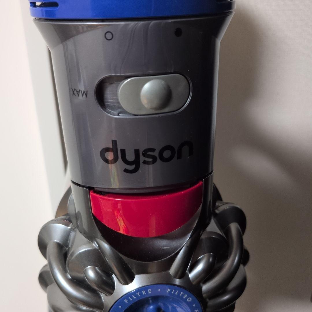 Dyson V8 全てクリーニング済
