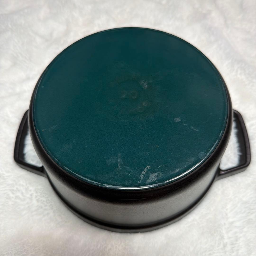 staub（ストウブ） ブラック 20cm