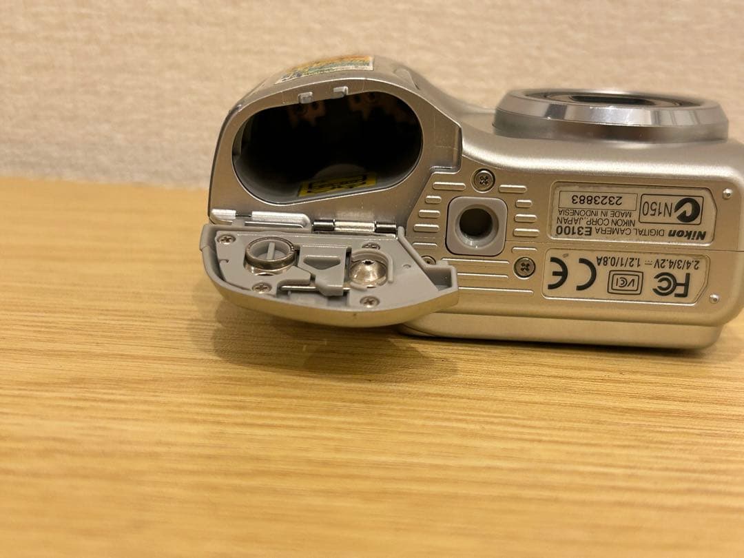 デジタルカメラ Nikon COOLPIX 3100