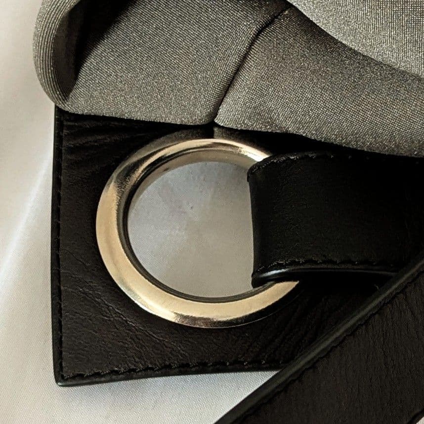 kawakawa hatome ボディバッグ 斜め掛け クロスボディ カーキ