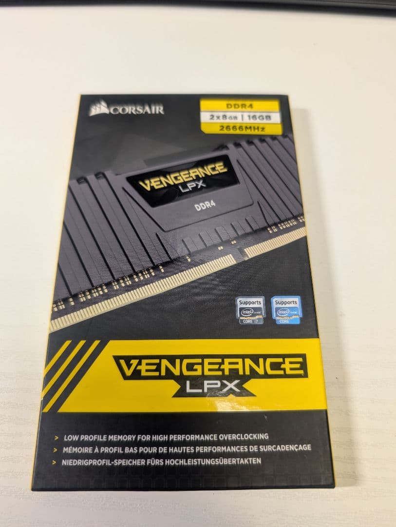 メモリー CORSAIR Vengeance LPX DDR4 16GB