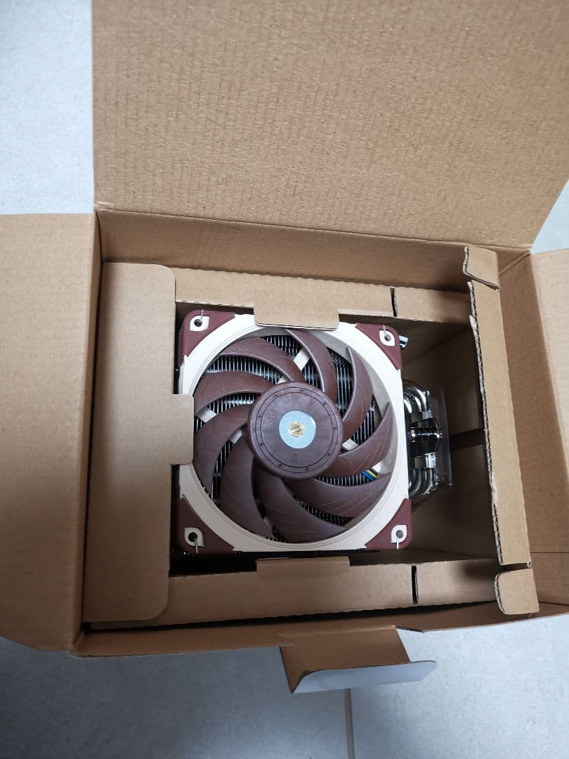 Noctua NH-U12A 120mm CPUクーラー　ほぼ新品、未使用