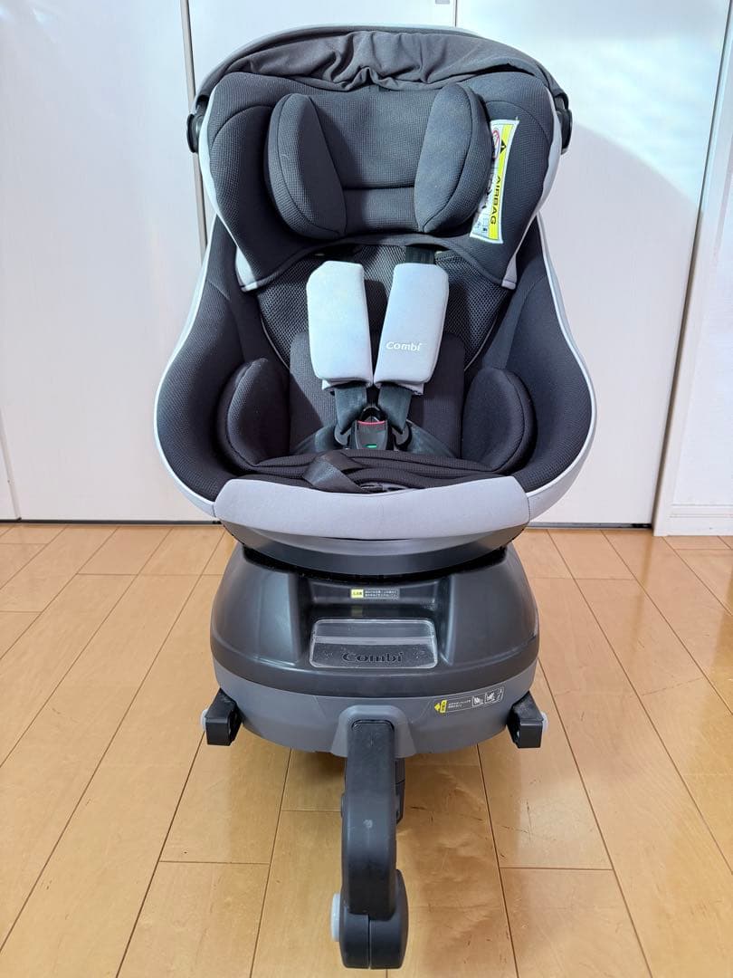 コンビ チャイルドシート クルムーブスマート グレー