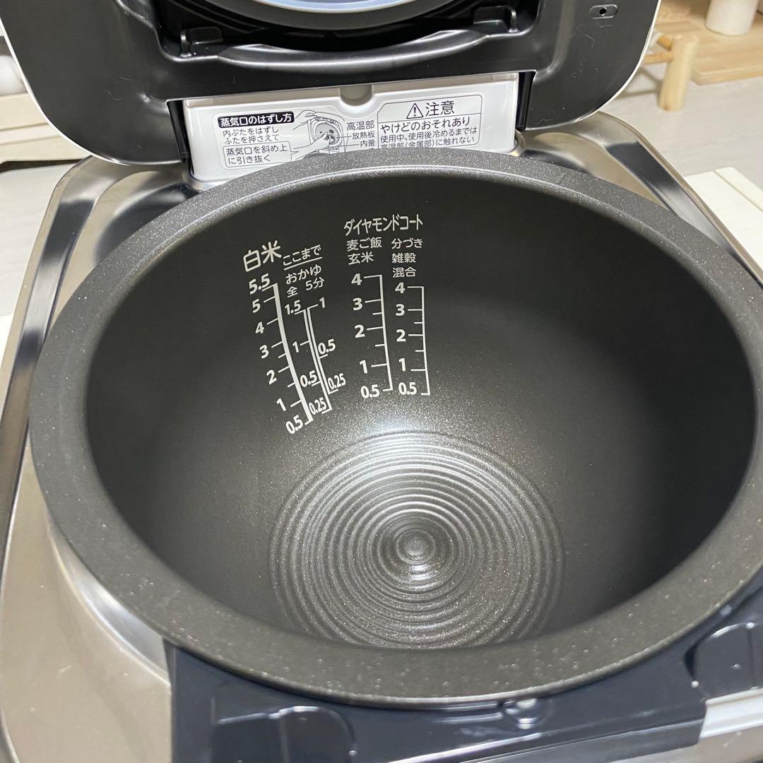 TOSHIBA RC-10ZWV 炊飯器 ホワイト 5.5合炊