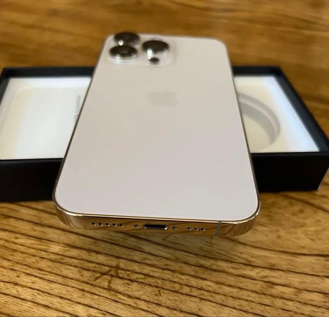iPhone13pro ゴールド128GB SIMフリー バッテリー84%超美品