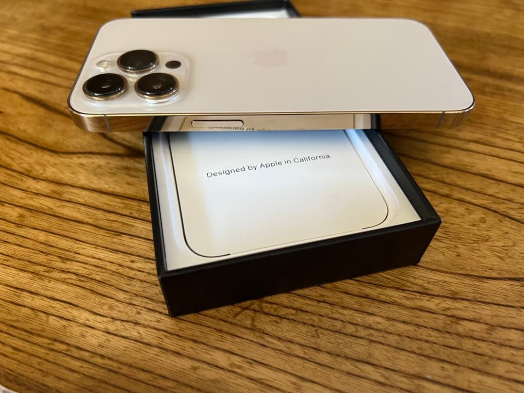 iPhone13pro ゴールド128GB SIMフリー バッテリー84%超美品