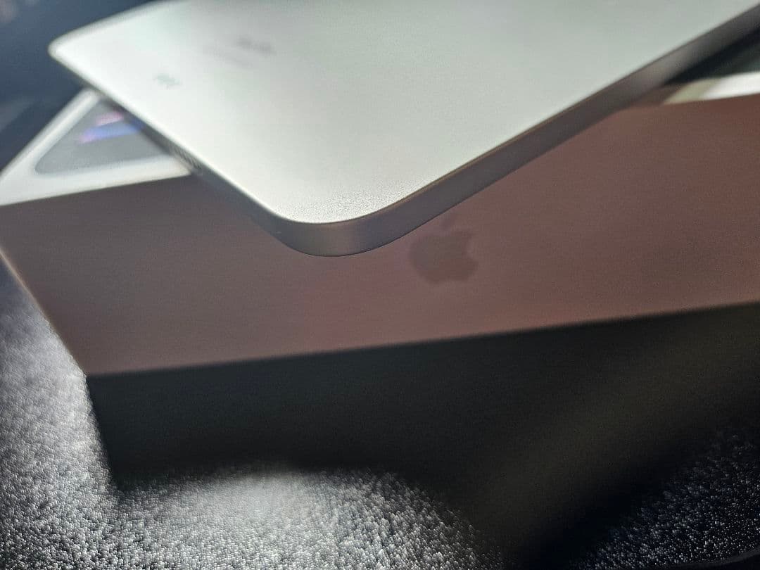 iPad Pro 11インチ128G 第4世代　wi-fi　キーボードケース付