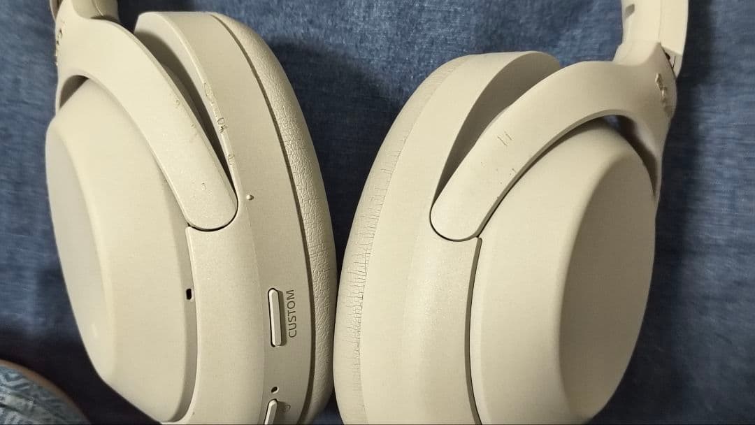 【送料込】中古/傷あり WH-1000XM4 シルバー