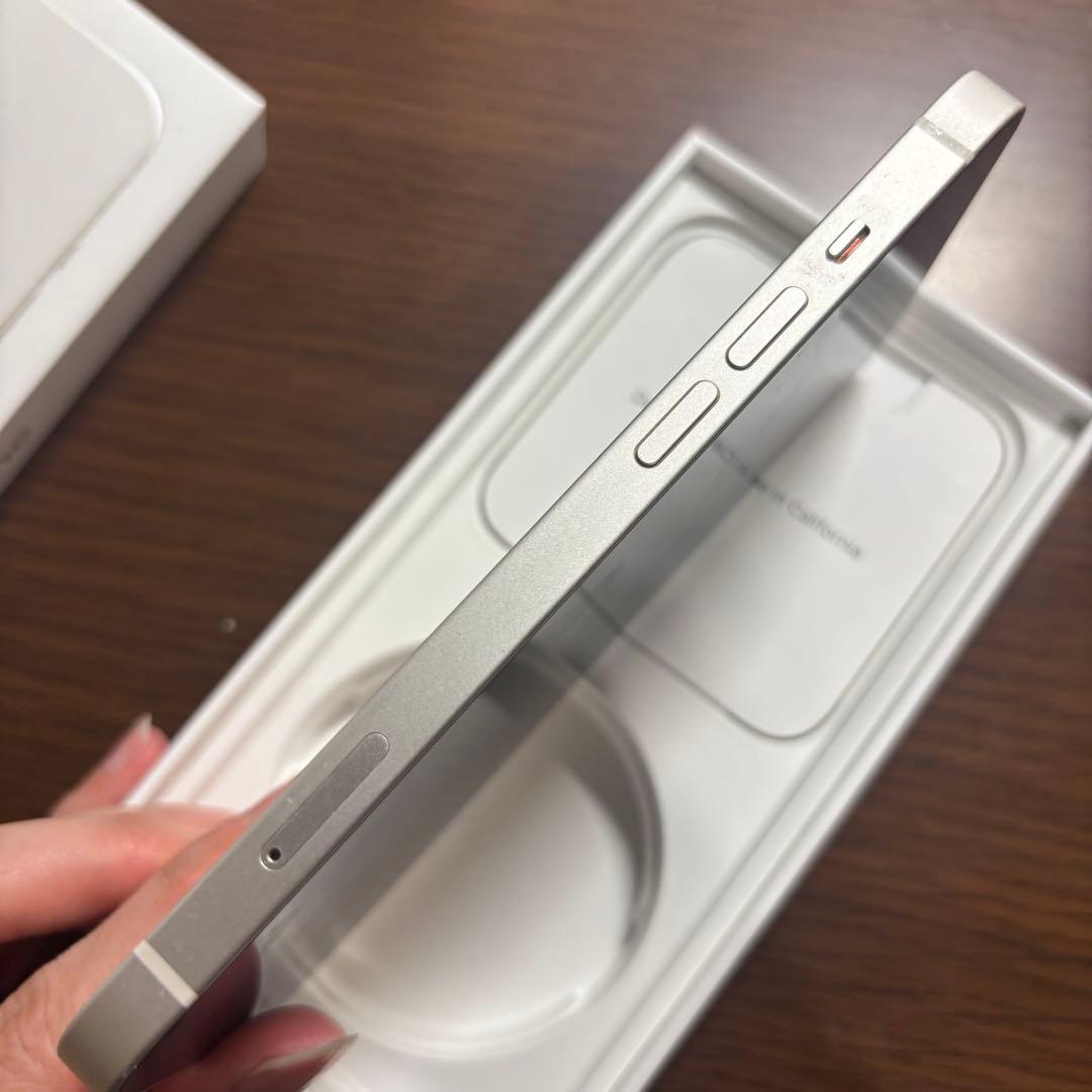 【美品】Apple iPhone 13 ホワイト スターライト 本体