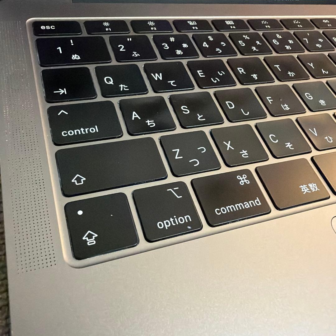 MacBook Air スペースグレー 本体　第8世代