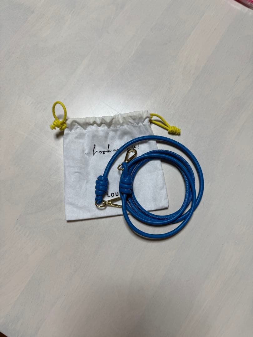 値下げ‼️【LOUVINI】 レザースマートフォンコード