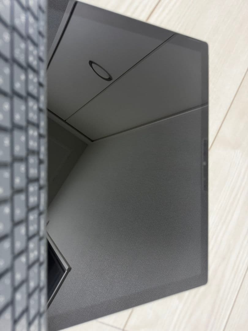 surface Pro7　プラチナ