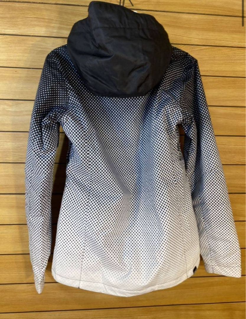 美品！　ロキシー　スノーウェア　レディース　Mサイズ ブラック　ジャケット