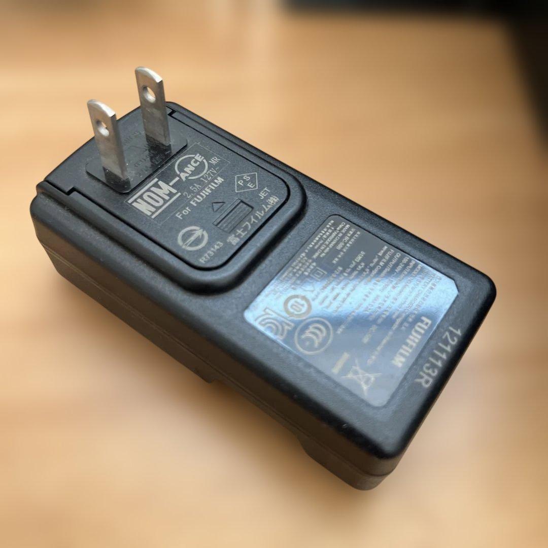 FUJIFILM X20 ブラック 本体と付属品