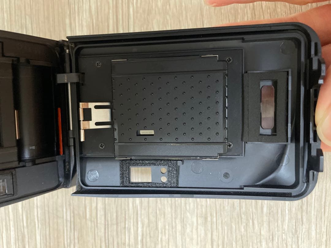 キョウセラ　KYOCERA Slim T コンパクトフィルムカメラ　ジャンク品