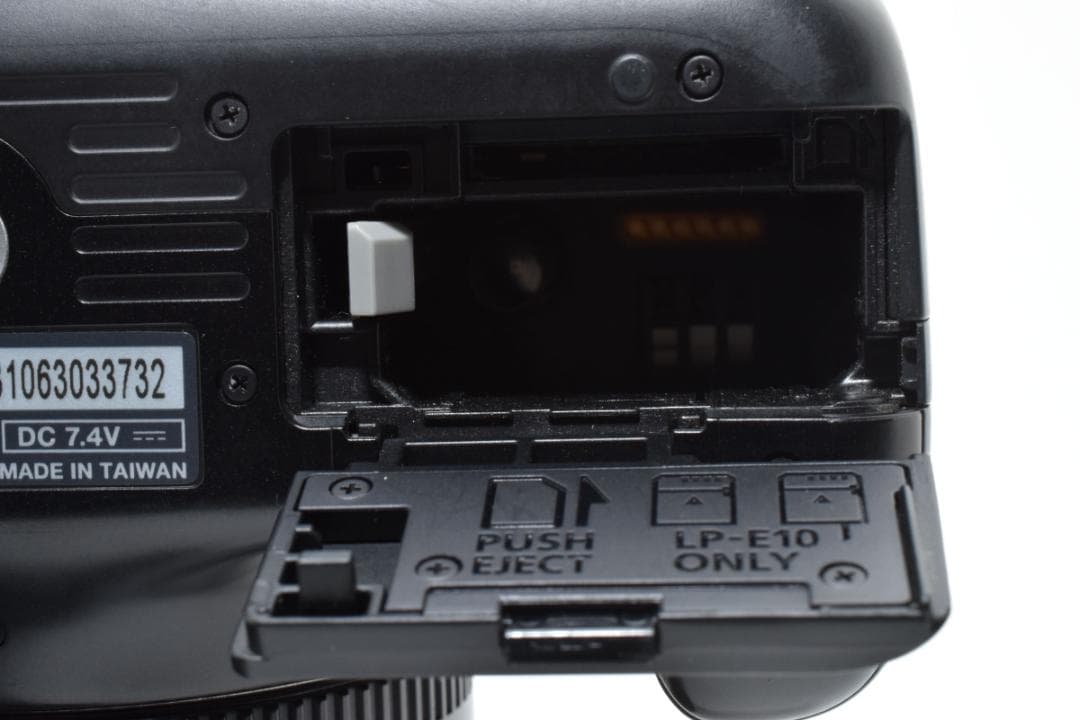 美品S数5556回 キャノン Canon EOS Kiss X50 レンズセット