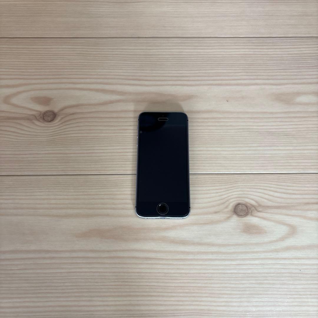 iPhone SE （第1世代）本体　スペースグレイ