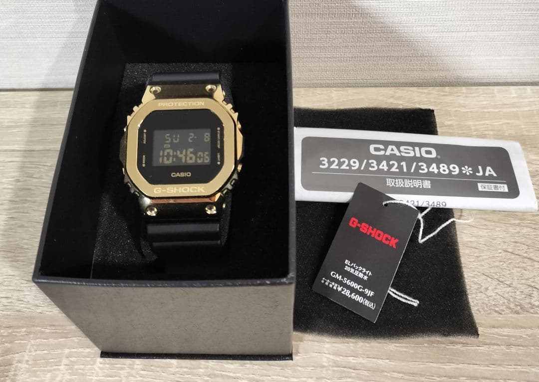 中古美品 G-SHOCK GM-5600G-9JF ゴールドメタル ラバー