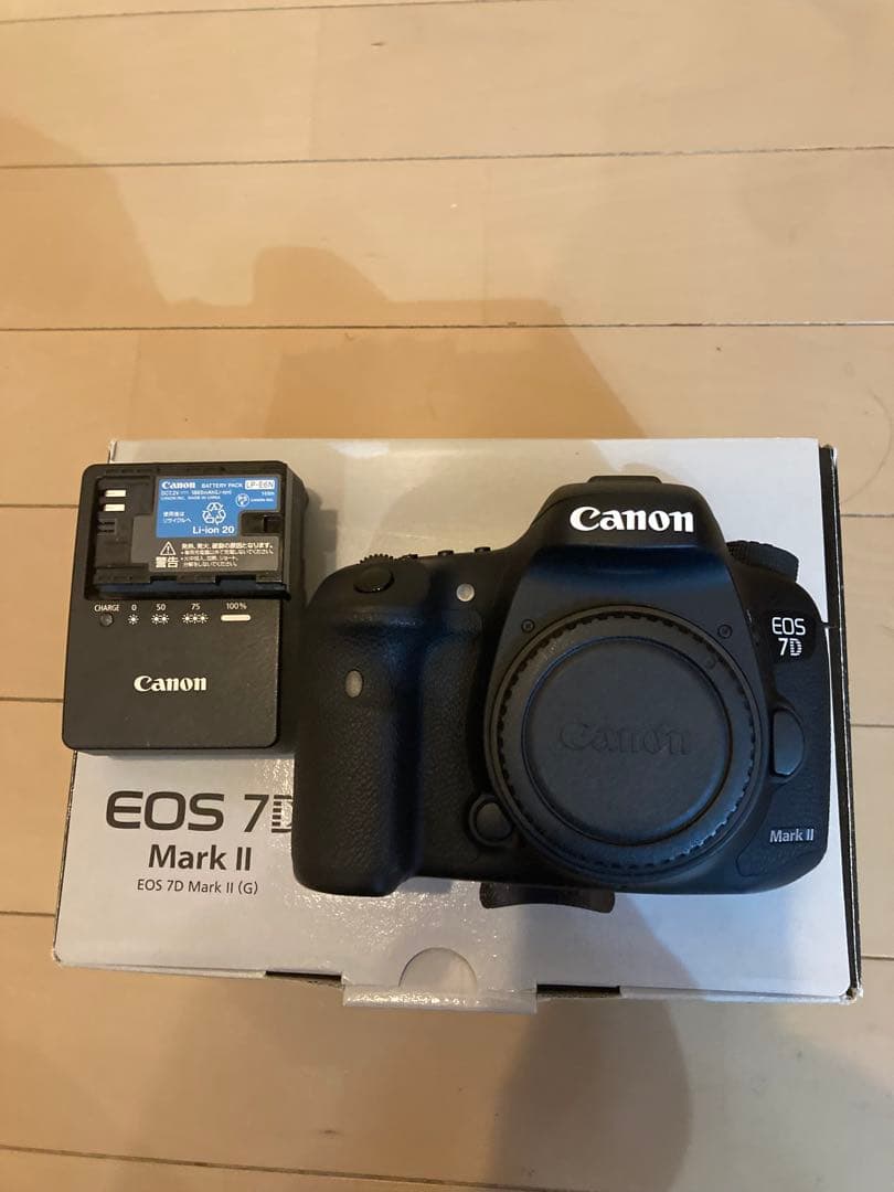Canon EOS 7D Mark II 元箱あり　おまけ付き