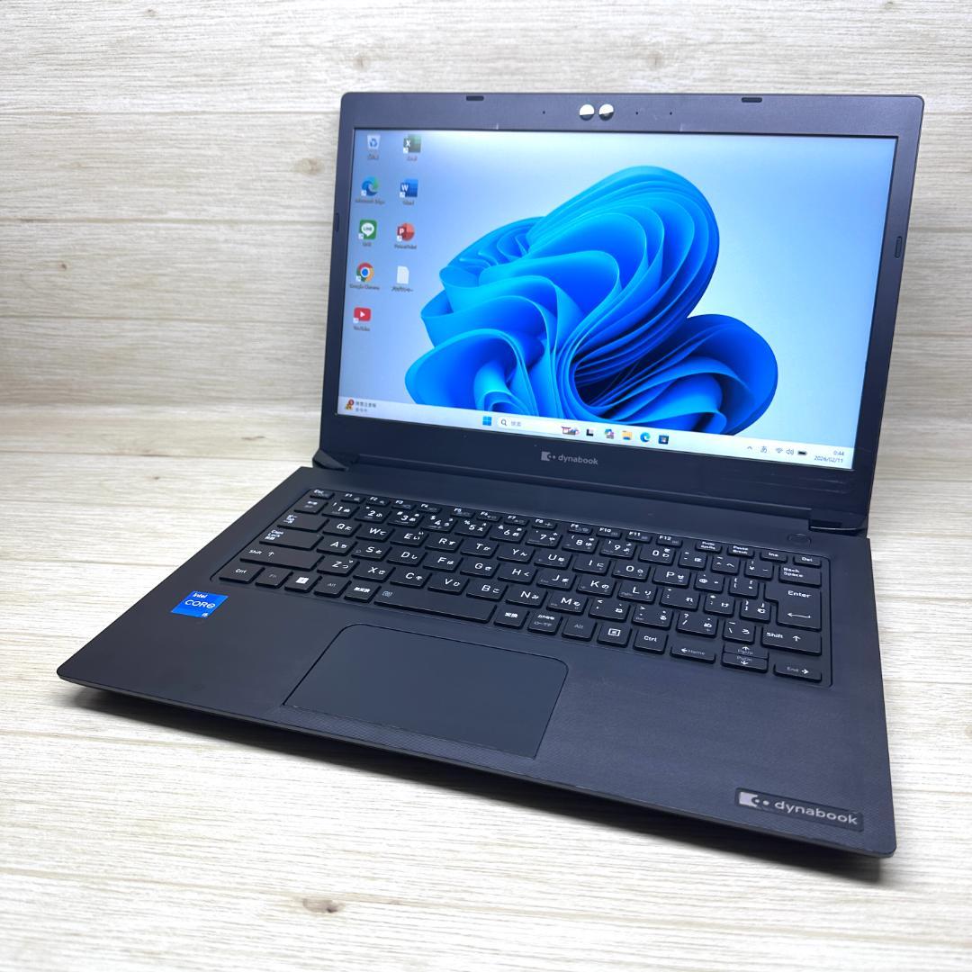 2022年製 13インチ フルHD SSD256GB dynabook H64