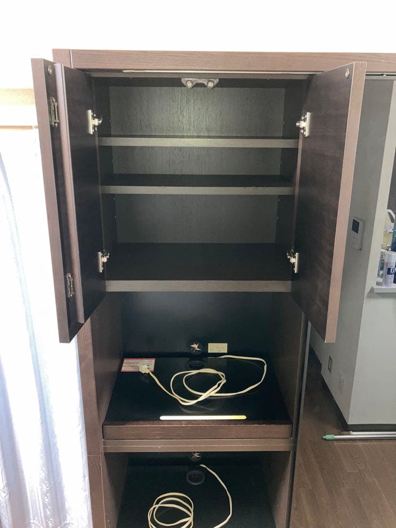 ☆ アクタス ダークブラウン 食器棚・キッチンボード ブラックガラス ☆