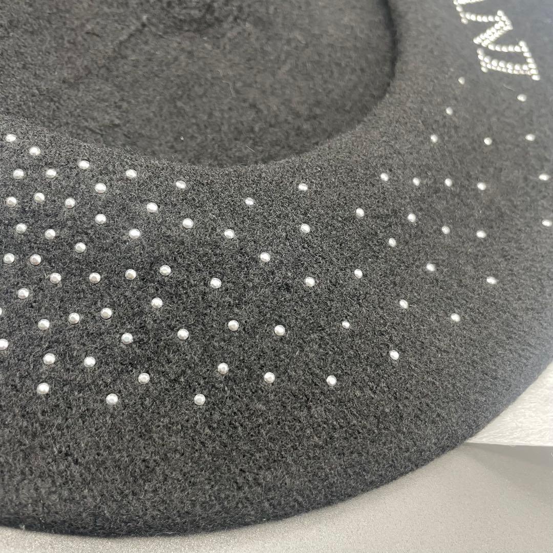 未使用品 EMPORIO ARMANI ベレー帽 ブラック スタッズ ロゴ