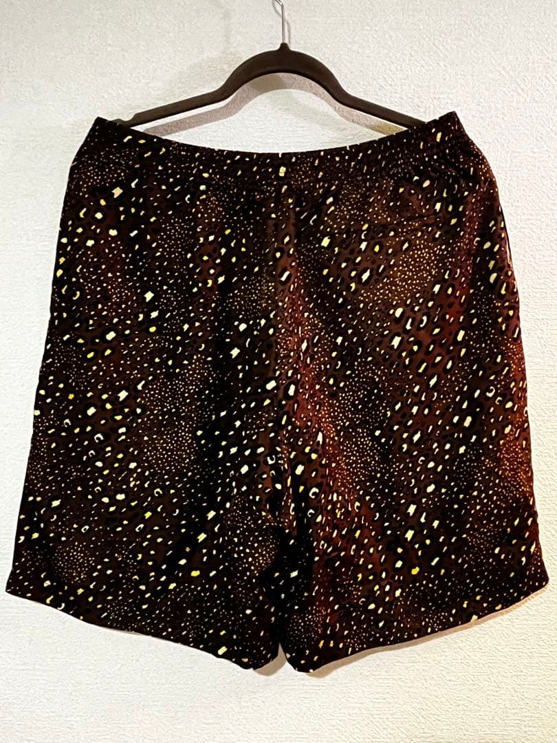 ヴェルサーチェ　バロッコハーフパンツ　総柄　シルク