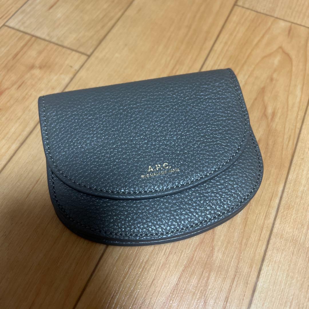 A.P.C ミニ財布