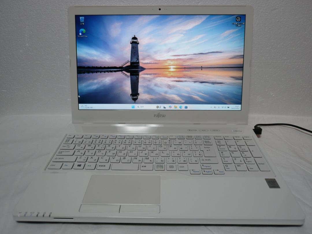 富士通 LIFEBOOK FMVWW13W i3搭載 16GB SSD120GB